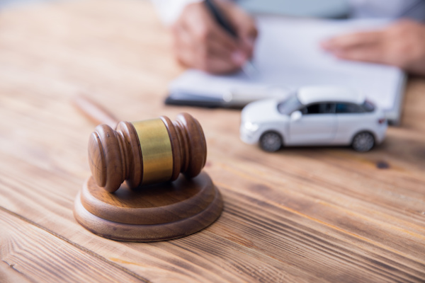 5 Key Factors To Consider When Hiring A Car Accident Lawyer 1 vehicle accident lawyer