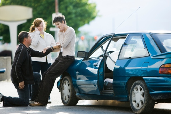 What Should I Do If I Witness A Car Accident? 1 What Should I Do If I Witness a Car Accident?